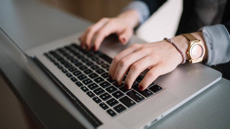 Διγαλάκης: Δεν θα χαθεί το εξάμηνο, υπεγράφη η εγκύκλιος για την εξ αποστάσεως εκπαίδευση στα ΑΕΙ